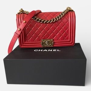 Chanel Boy Red Crinkled Leather Bag Purple Stitch Antiqued GHW New in Box Dusty